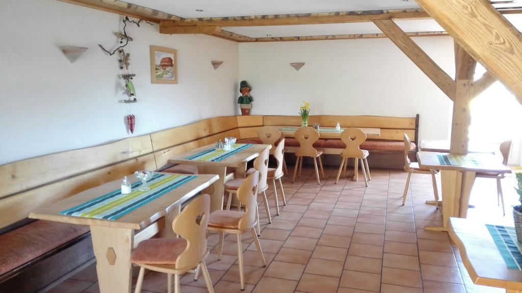 Pension Forsthaus Taele - Das Gaestehaus Vom Schwarzwaldgasthaus Salenhof Titisee-Neustadt Esterno foto